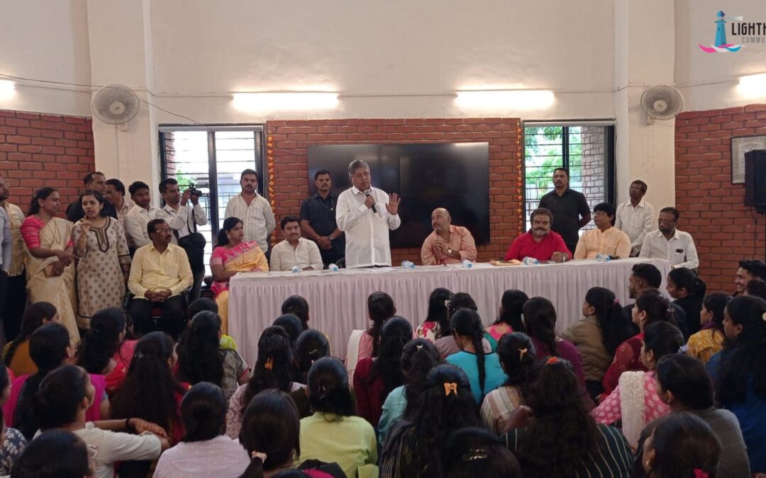 Guardian Minister Chandrakant Patil Inspires Young Entrepreneurs at Warje Lighthouse Event